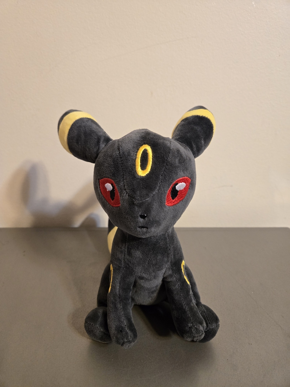 Pokémon Umbreon 10" Plush Toy